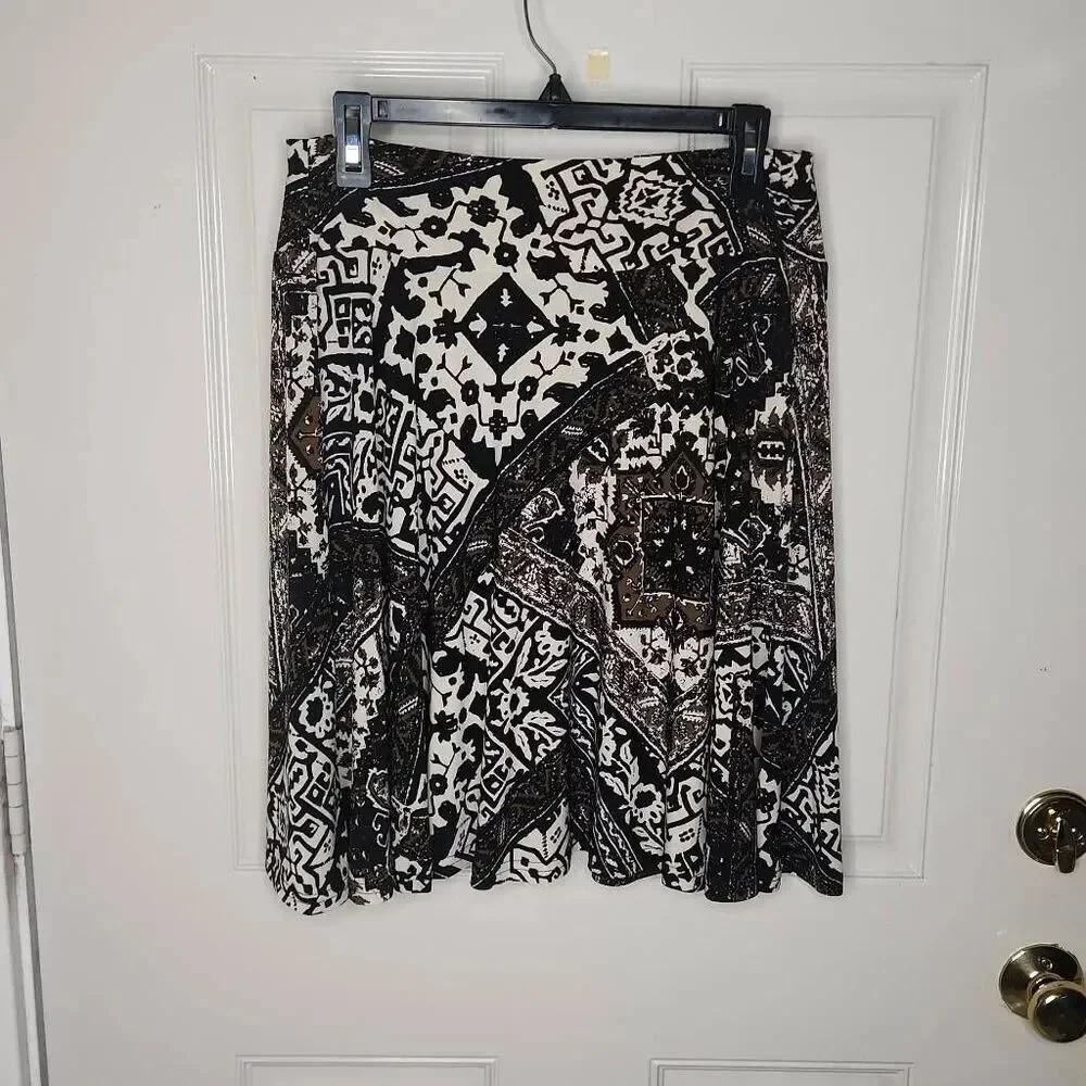 Chaps geometric flare skirt women's size M